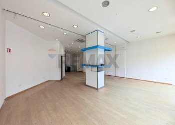 Stanza vuota - Locale Commerciale Via Ausonia
 
107, Palermo - foto 4