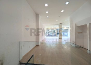 Ricezione / Lobby - Locale Commerciale Via Ausonia
 
107, Palermo - foto 9