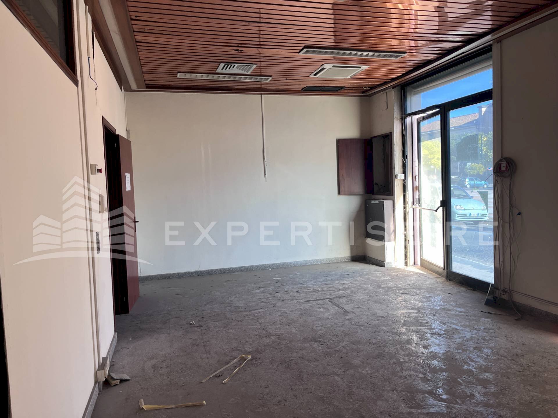 Foto 3 - Locale Commerciale Piano Umberto
 
29, Aci Catena - foto 3