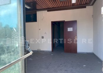 Foto 2 - Locale Commerciale Piano Umberto
 
29, Aci Catena - foto 2