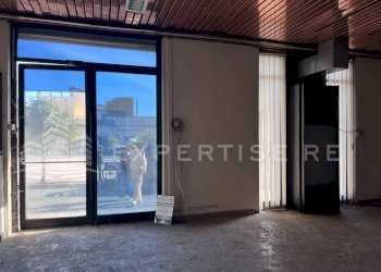 Foto 4 - Locale Commerciale Piano Umberto
 
29, Aci Catena - foto 4