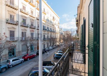 Balcone - Office Via Paolo Paternostro
 
62, Palermo - photo 10