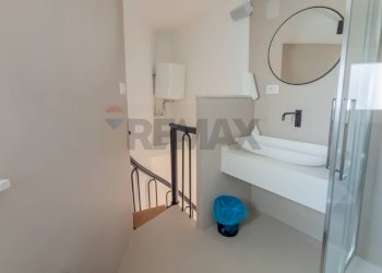 Bagno - Office Via Paolo Paternostro
 
62, Palermo - photo 21