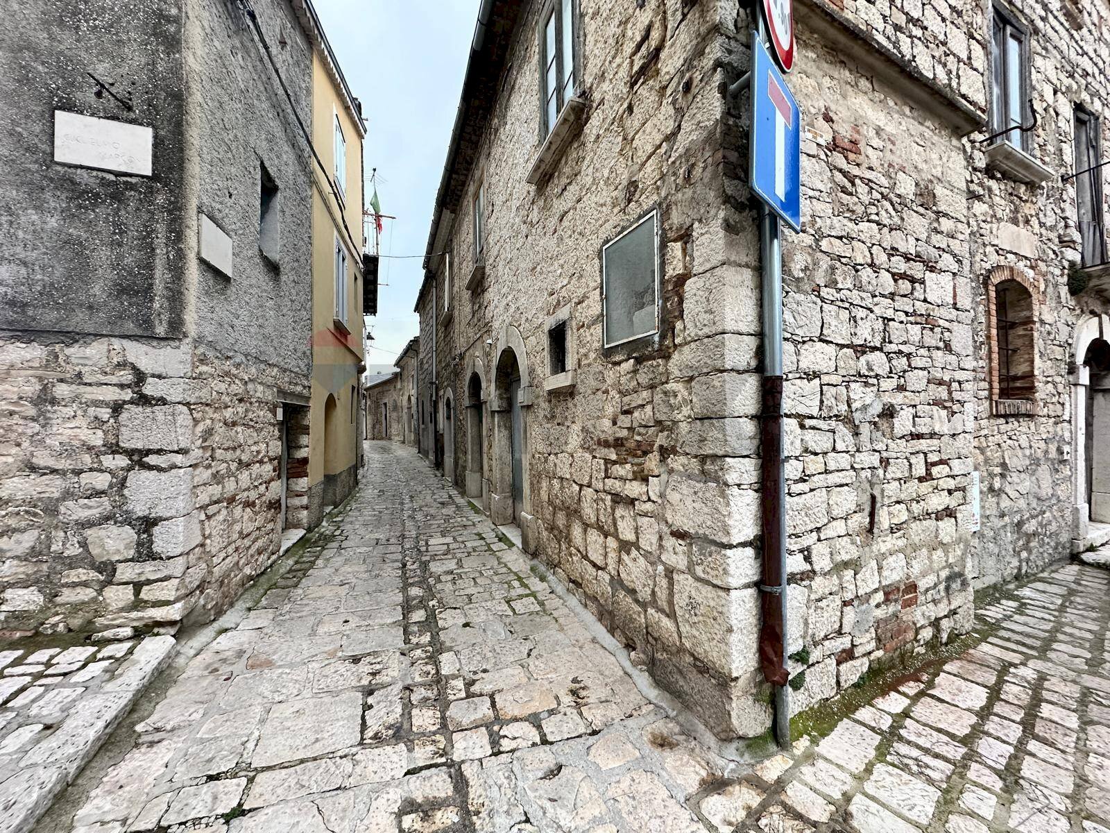 Edificio all\'aperto - Semi-detached house via Sannio
 
34, Ferrazzano - photo 1