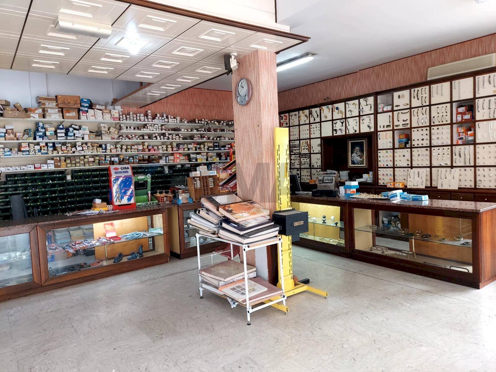 Ufficio - Locale Commerciale viale dei platani, Partinico - foto 1