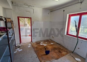 Stanza vuota - Locale Commerciale via belvedere
 
30, Agropoli - foto 25