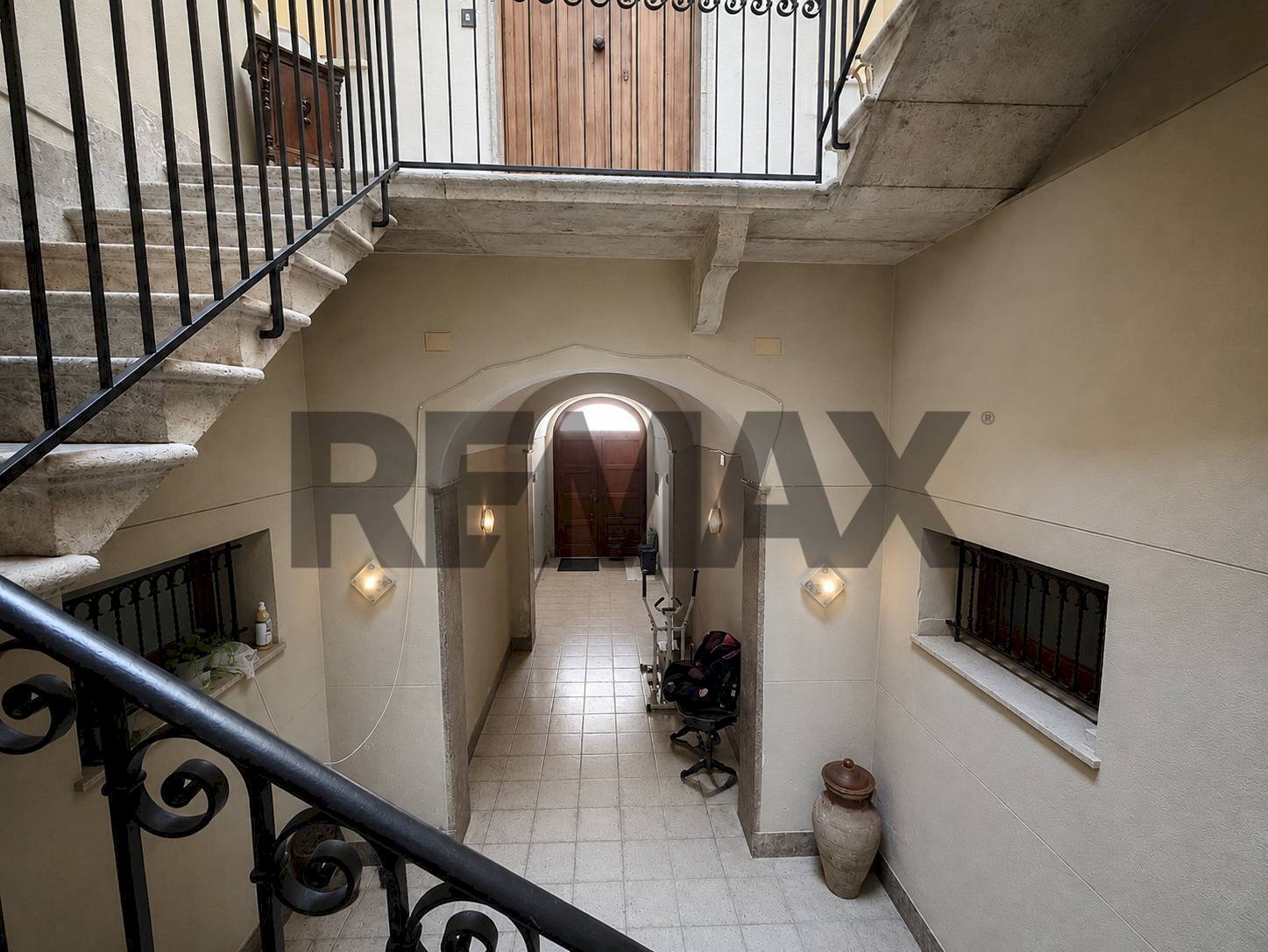 Scale - Independent house Via Marino Torre
56, Trapani - photo 2
