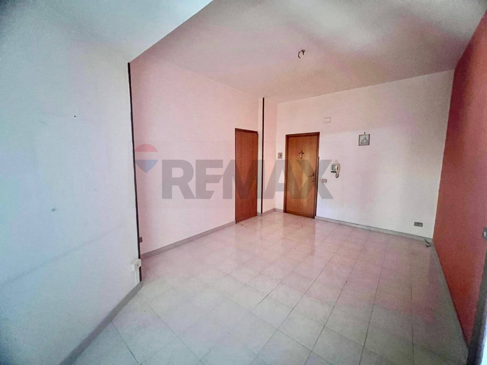 Stanza vuota - Warehouse Via Aldo Moro
 
84, Monreale - photo 1