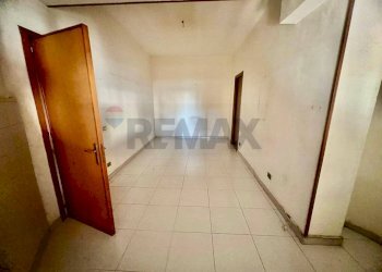 Stanza vuota - Warehouse Via Aldo Moro
 
84, Monreale - photo 5