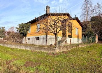 Terreno - Villa via Francesco Arese, Varese (zona Casbeno) - foto 1