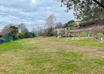 Terreno - Villa via Francesco Arese, Varese (zona Casbeno) - foto 4