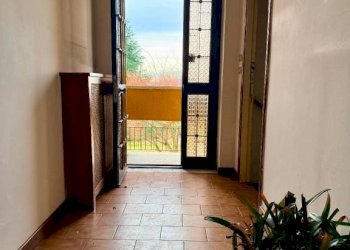 Interno palazzo - Villa via Francesco Arese, Varese (zona Casbeno) - foto 5