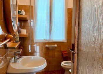 Bagno - Villa via Francesco Arese, Varese (zona Casbeno) - foto 7