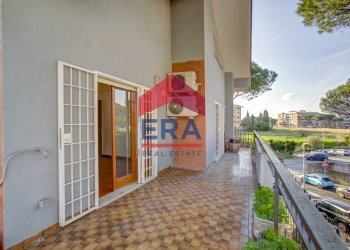 Terrazzo esterno - Appartamento Via Padre G.A.Filippini
151, Roma - foto 16