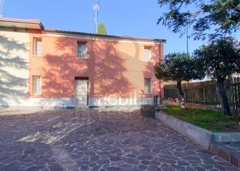 Facciata - Villa via Brocchi, 73, Verucchio - foto 9