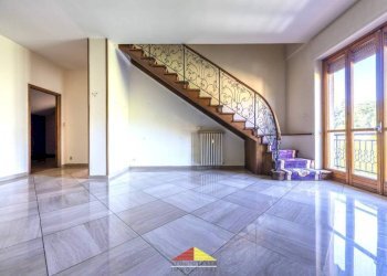 Cucina - Attico via Giovanni Battista Bodoni, 71, Saluzzo - foto 3