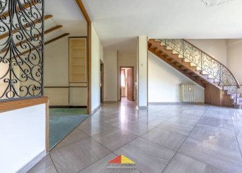 Interno palazzo - Attico via Giovanni Battista Bodoni, 71, Saluzzo - foto 9