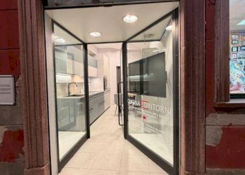 Ingresso - Negozio piazza Albertina, 19, Genova (zona Sestri Ponente) - foto 11