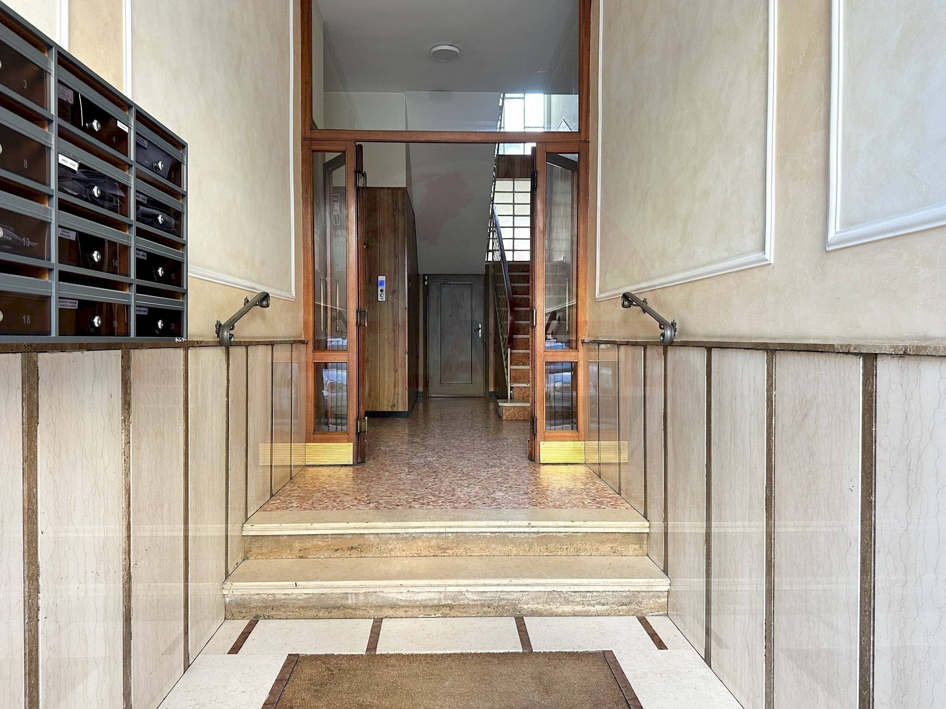 INGRESSO PALAZZO - Four-room apartment Via Berlingeri
52, Acqui Terme - photo 3