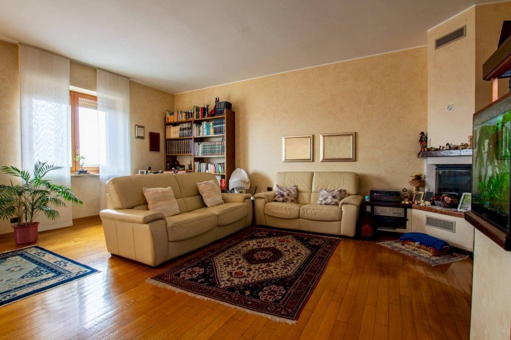 Salone - Quadrilocale via Laura Ciceri Visconti, Milano - foto 2