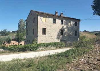 Facciata - Rustico via San Michele, Cupramontana - foto 3
