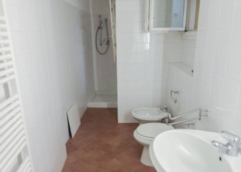 Bagno - Monolocale via Massimo d'Azeglio, Bologna (zona Costa Saragozza) - foto 7