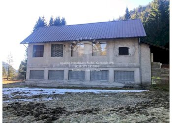 Facciata - Negozio strada Provinciale della Valle Cannobina, Malesco - foto 3