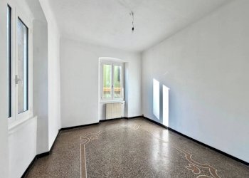 Camera da letto - Quadrilocale viale Carlo Canepa, Genova (zona Sestri Ponente) - foto 11