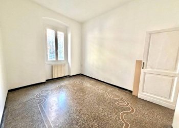 Camera da letto - Appartamento viale Carlo Canepa, Genova (zona Sestri Ponente) - foto 17