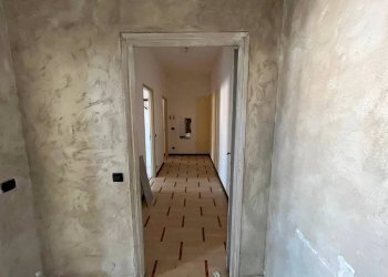 Corridoio - Three-room apartment via Augusto Monti, 7, Chieri - photo 8