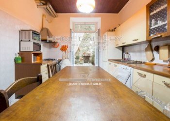 Cucina - Trilocale via Aldo Acquarone, Genova (zona Castelletto) - foto 4