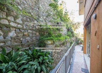 Cortile interno - Appartamento via Giulio Tanini, 104, Genova (zona Borgoratti) - foto 25