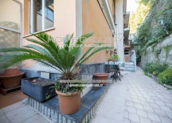 Giardino - Appartamento via Giulio Tanini, 104, Genova (zona Borgoratti) - foto 28
