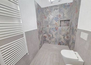 Bagno - Bilocale piazza Camillo Benso di Cavour, Signa - foto 10