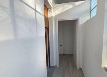 Corridoio - Bilocale piazza Camillo Benso di Cavour, Signa - foto 17