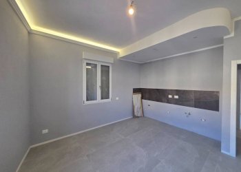 Salone - Trilocale piazza Camillo Benso di Cavour, Signa - foto 2