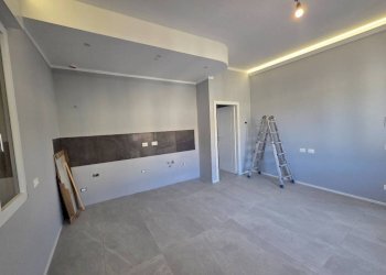 Salone - Trilocale piazza Camillo Benso di Cavour, Signa - foto 3