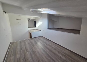 Stanza non arredata - Trilocale piazza Camillo Benso di Cavour, Signa - foto 25