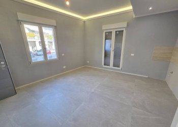 Salone - Trilocale piazza Camillo Benso di Cavour, Signa - foto 3