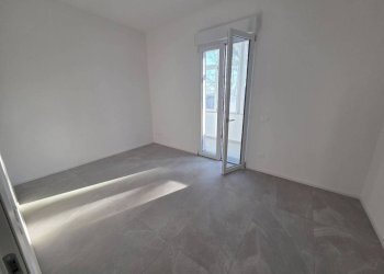 Camera da letto - Trilocale piazza Camillo Benso di Cavour, Signa - foto 15