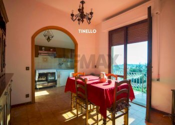 Sala da pranzo - Casa semi indipendente VIA I MAGGIO
32, Civitella Paganico - foto 3