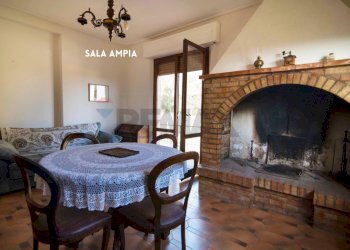 SALOTTO CON CAMINO - Casa semi indipendente VIA I MAGGIO
32, Civitella Paganico - foto 22