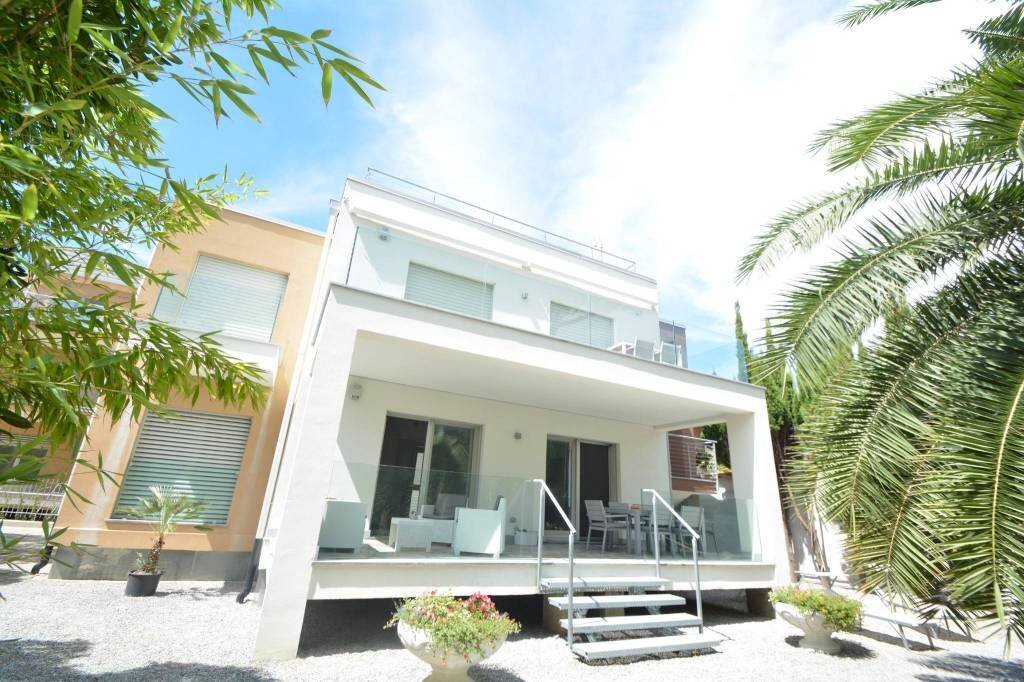 Facciata - Trilocale via Generale Ardoino, 114, Diano Marina - foto 1