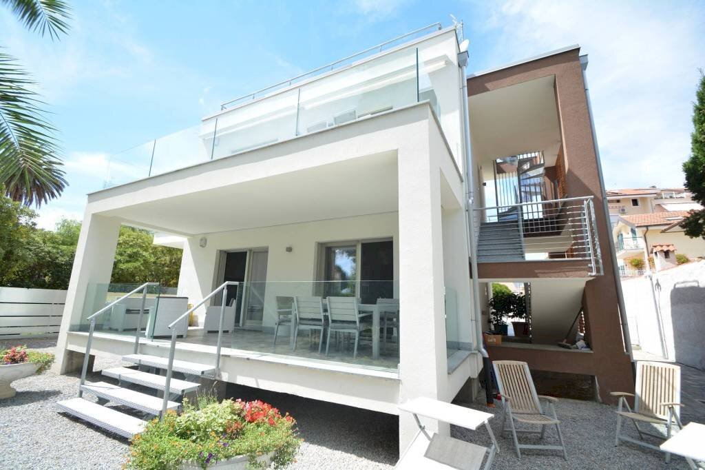 Facciata - Trilocale via Generale Ardoino, 114, Diano Marina - foto 2