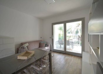 Soggiorno - Trilocale via Generale Ardoino, 114, Diano Marina - foto 8