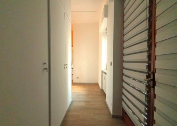 Corridoio - Shop corso Piave, 6, Alba - photo 7