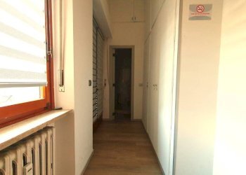 Corridoio - Shop corso Piave, 6, Alba - photo 8