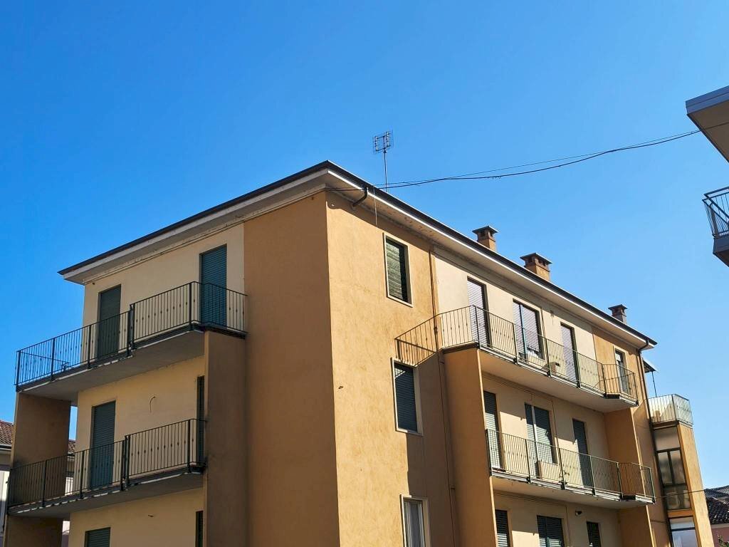 Facciata - Trilocale via 1 Alpini, 5, Mondovì - foto 2