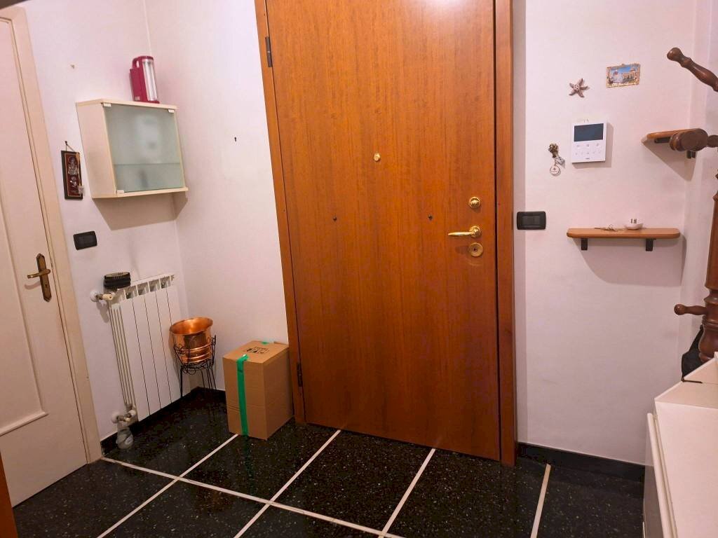 Ingresso - Three-room apartment via Carlo Rota, 6, Genova (neighborhood Sampierdarena) - photo 2