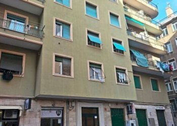 Facciata - Trilocale via Carlo Rota, 6, Genova (zona Sampierdarena) - foto 1